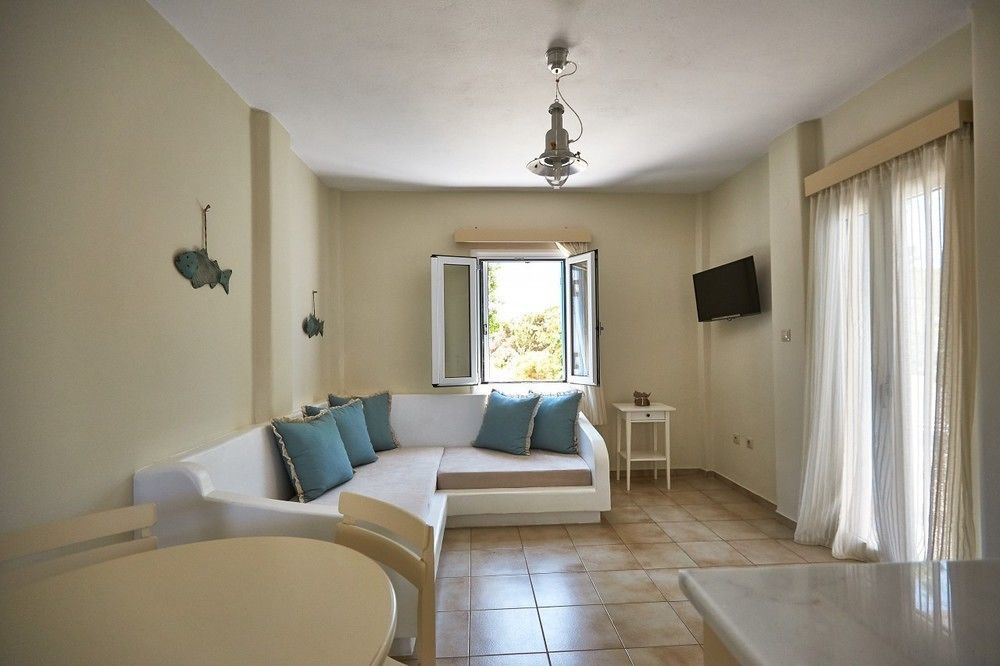 Aelia Apartment Áyios Pétros Екстериор снимка